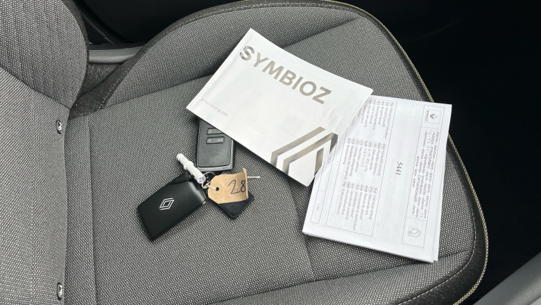 Renault Symbioz 1.6 E-Tech FHEV 145 Techno 5dr Auto Hybrid Estate